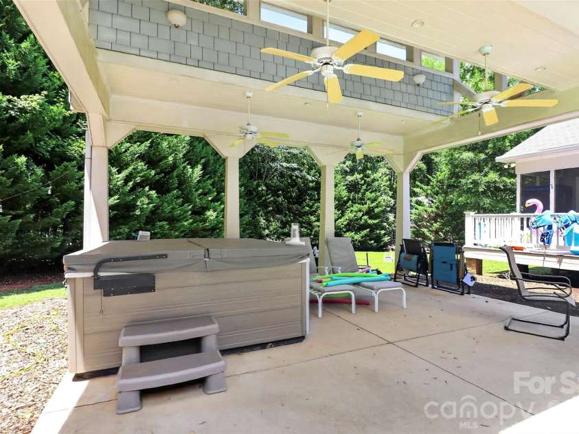 9704 Saddle Avenue, Waxhaw, NC 28173.  MLS# CAR4400749, YatesRealty ID 35198. 
