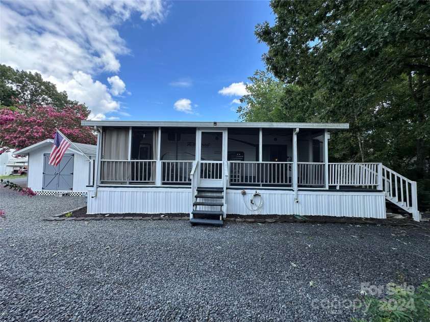 113 Hummingbird Circle, New London, NC 28127.  MLS# CAR4171497, YatesRealty ID 352. 