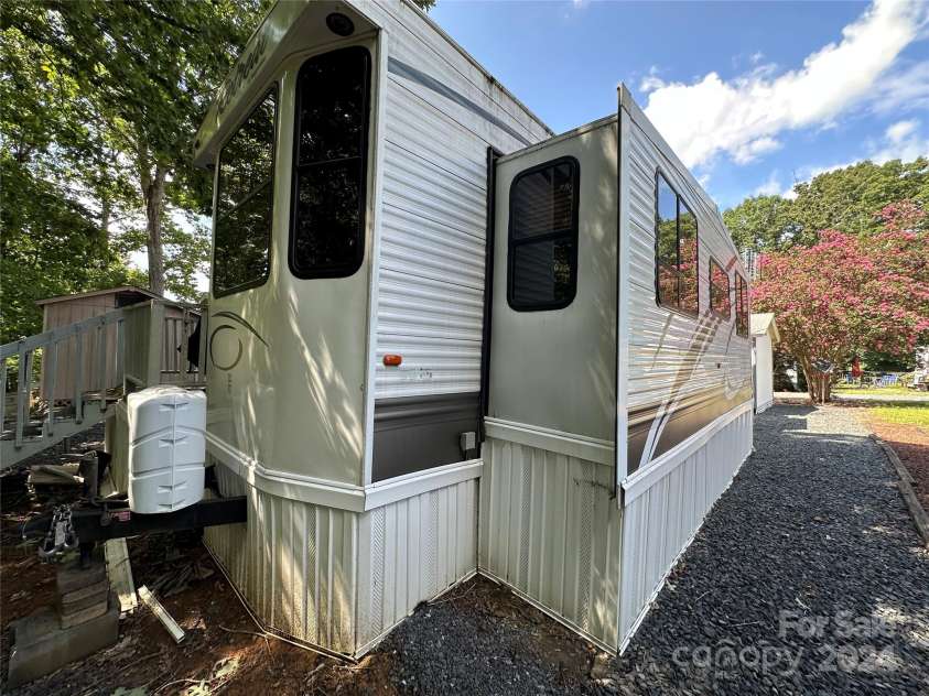 113 Hummingbird Circle, New London, NC 28127.  MLS# CAR4171497, YatesRealty ID 352. 