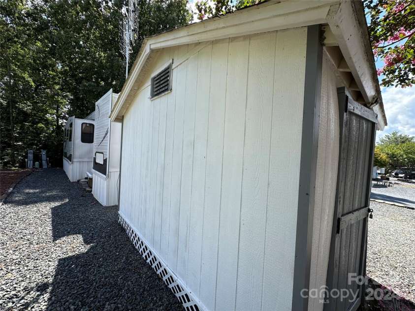 113 Hummingbird Circle, New London, NC 28127.  MLS# CAR4171497, YatesRealty ID 352. 