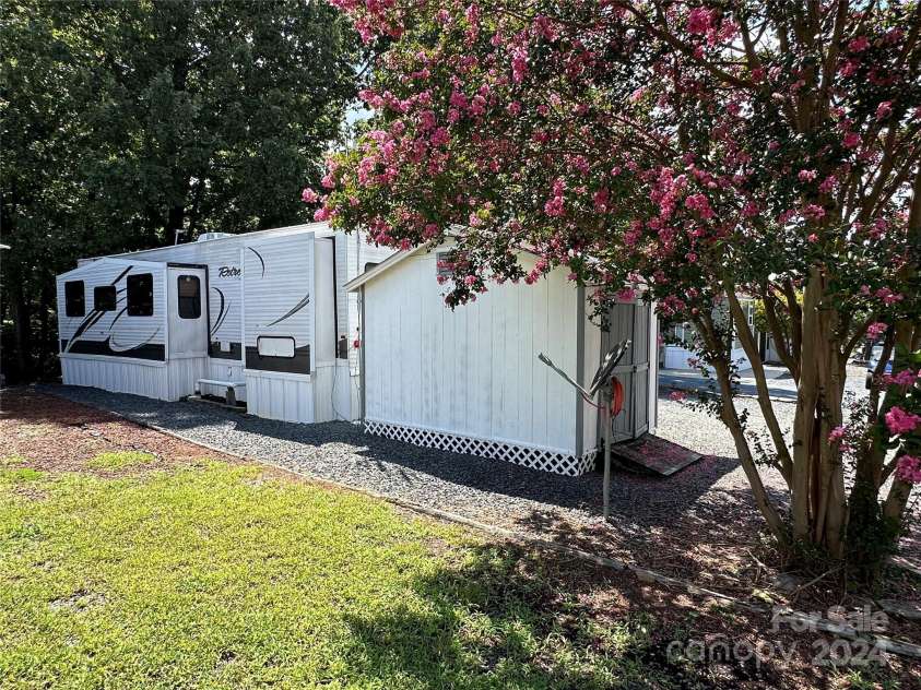 113 Hummingbird Circle, New London, NC 28127.  MLS# CAR4171497, YatesRealty ID 352. 