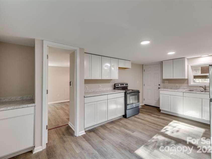 260 Amelia Drive, Fort Mill, SC 29715.  MLS# CAR4313275, YatesRealty ID 352. 