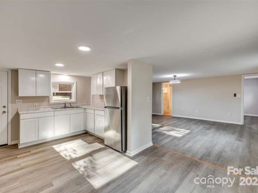 260 Amelia Drive, Fort Mill, SC 29715.  MLS# CAR4313275, YatesRealty ID 352. 