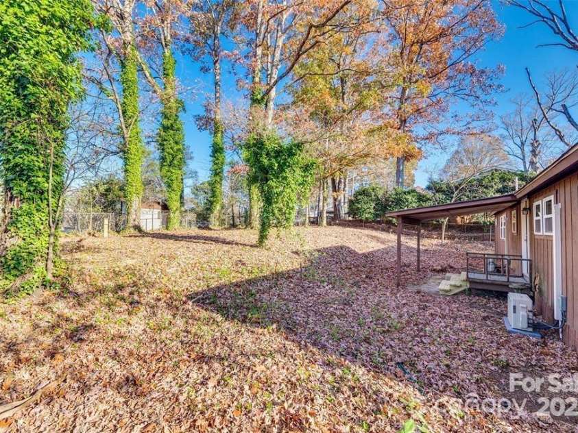 260 Amelia Drive, Fort Mill, SC 29715.  MLS# CAR4313275, YatesRealty ID 352. Backyard 