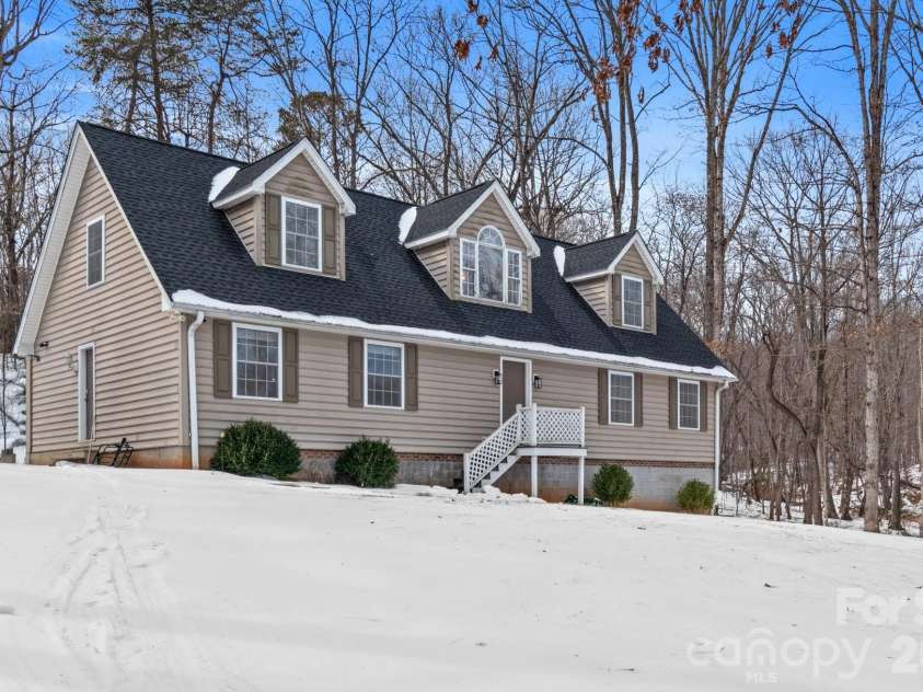 1012 Tuckda Way, Hamptonville, NC 27020.  MLS# CAR4342770, YatesRealty ID 3520. 