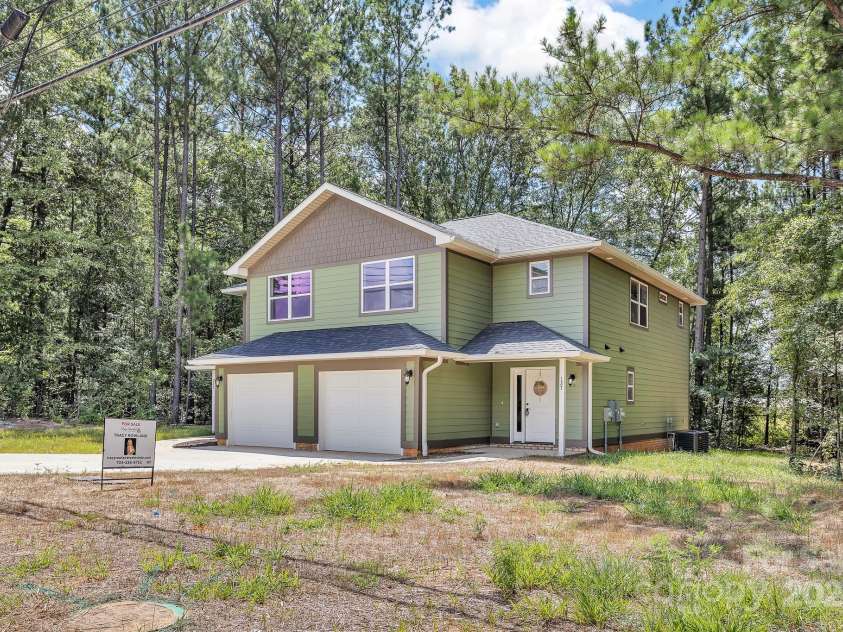 125 Lowrance Avenue, Kannapolis, NC 28081.  MLS# CAR4282320, YatesRealty ID 3520. 