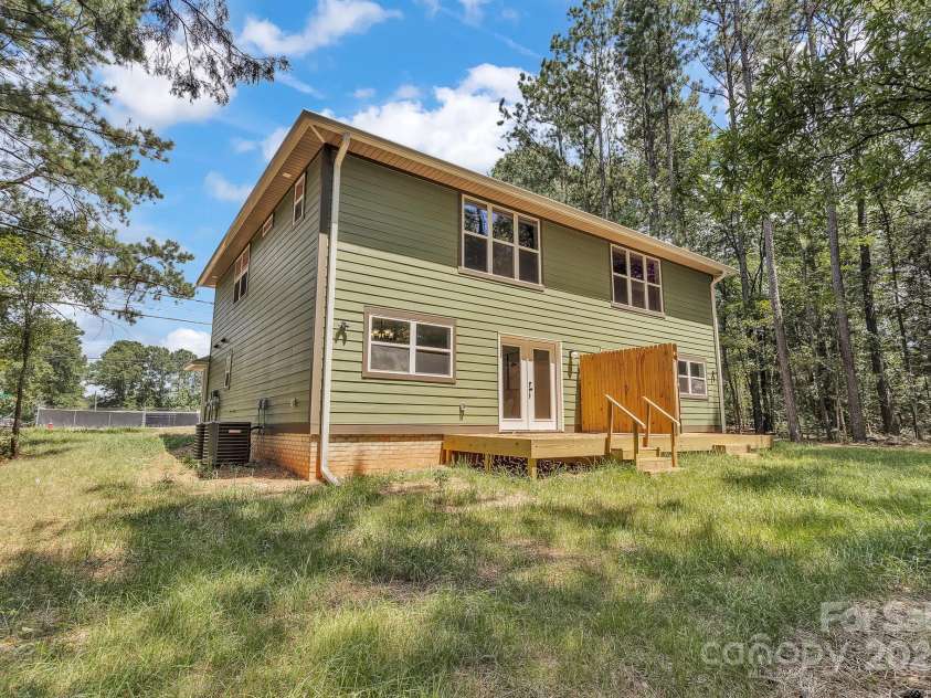 125 Lowrance Avenue, Kannapolis, NC 28081.  MLS# CAR4282320, YatesRealty ID 3520. 