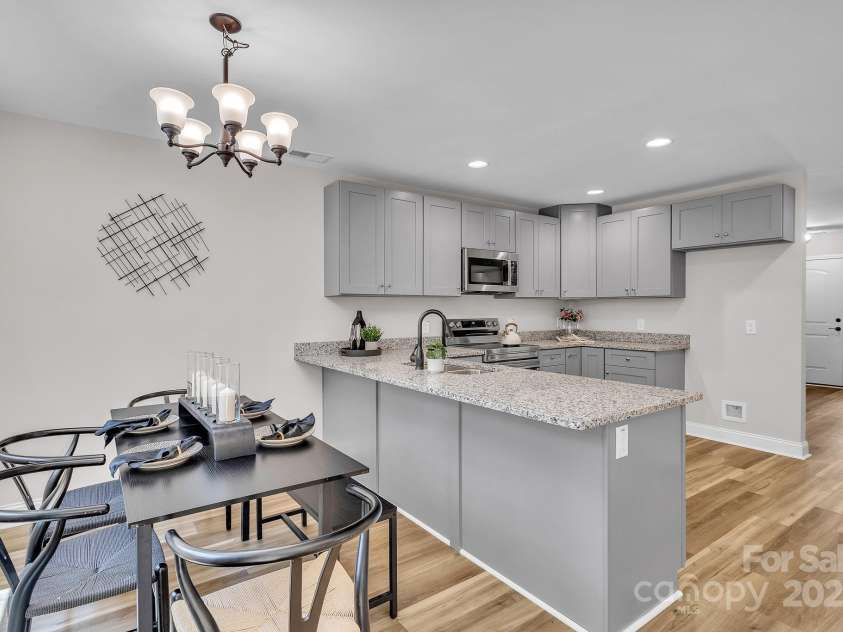 125 Lowrance Avenue, Kannapolis, NC 28081.  MLS# CAR4282320, YatesRealty ID 3520. 