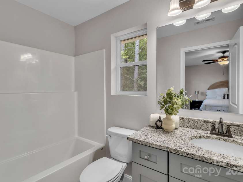 125 Lowrance Avenue, Kannapolis, NC 28081.  MLS# CAR4282320, YatesRealty ID 3520. 