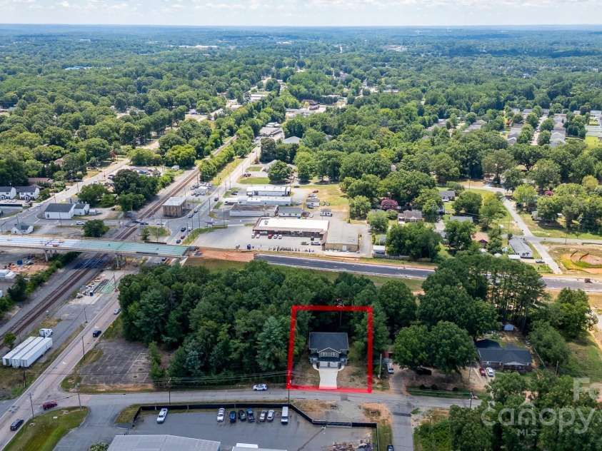 125 Lowrance Avenue, Kannapolis, NC 28081.  MLS# CAR4282320, YatesRealty ID 3520. 