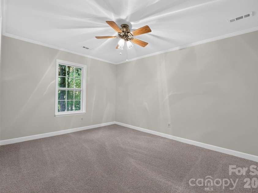 3909 Carmel Forest Drive, Charlotte, NC 28226.  MLS# CAR4395578, YatesRealty ID 35201. 