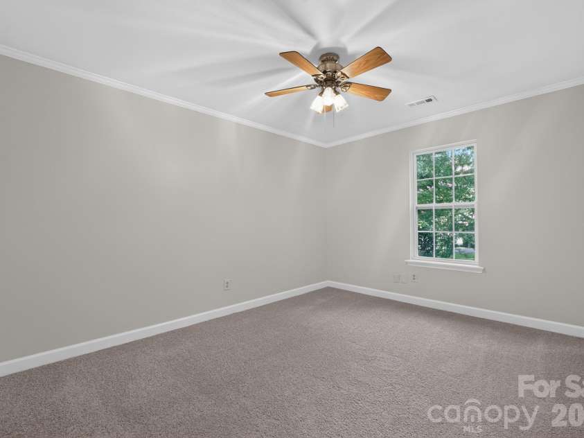 3909 Carmel Forest Drive, Charlotte, NC 28226.  MLS# CAR4395578, YatesRealty ID 35201. 