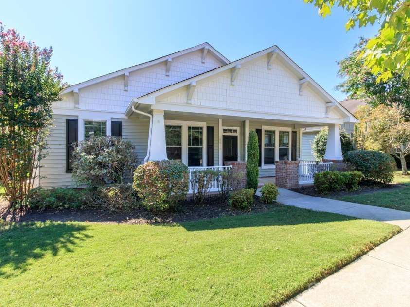 8010 Cottsbrooke Drive, Huntersville, NC 28078.  MLS# CAR4297605, YatesRealty ID 35201. 