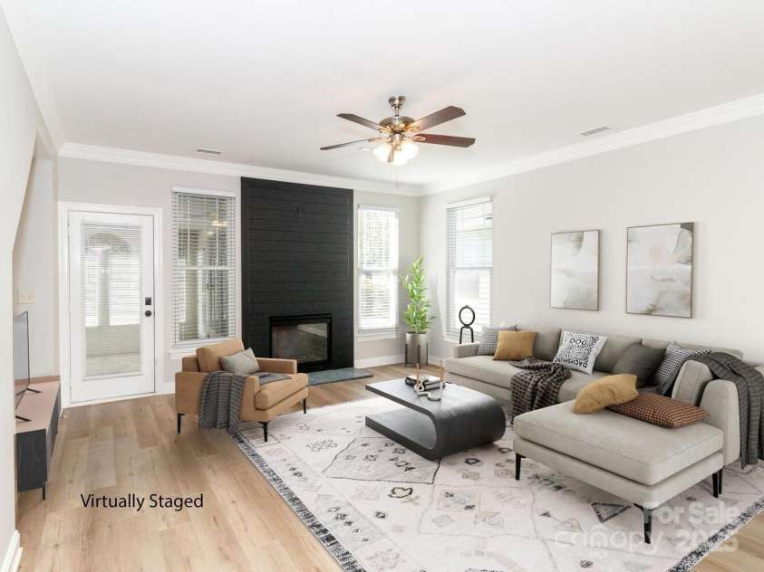 8010 Cottsbrooke Drive, Huntersville, NC 28078.  MLS# CAR4297605, YatesRealty ID 35201. 