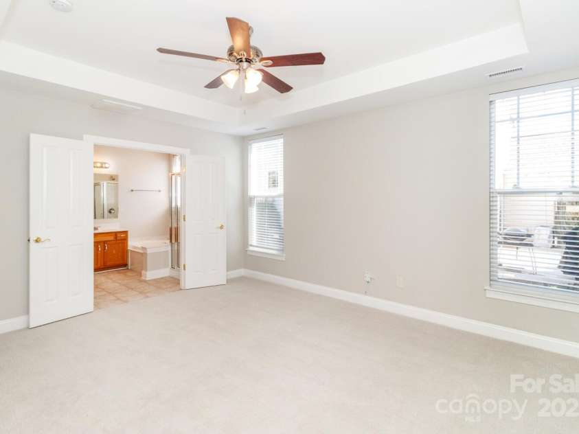8010 Cottsbrooke Drive, Huntersville, NC 28078.  MLS# CAR4297605, YatesRealty ID 35201. 