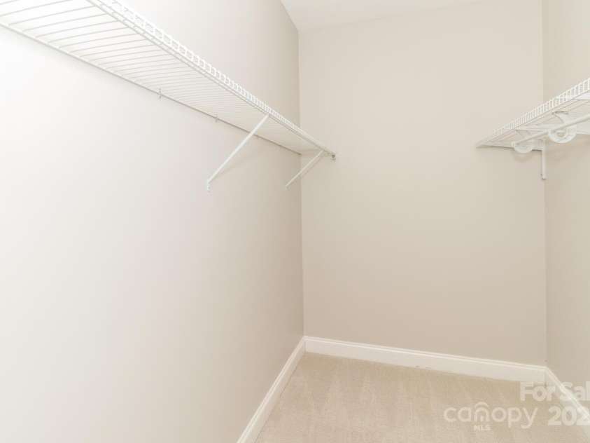 8010 Cottsbrooke Drive, Huntersville, NC 28078.  MLS# CAR4297605, YatesRealty ID 35201. 