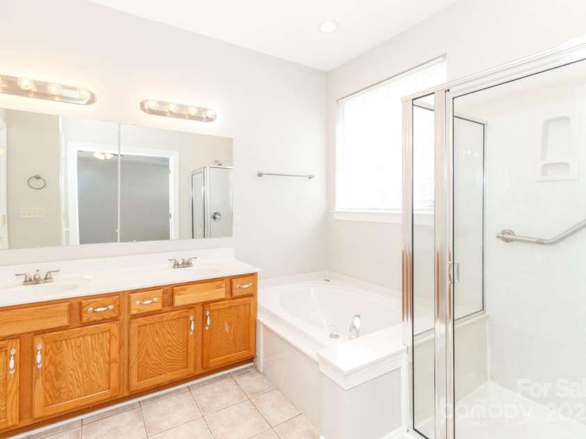 8010 Cottsbrooke Drive, Huntersville, NC 28078.  MLS# CAR4297605, YatesRealty ID 35201. 