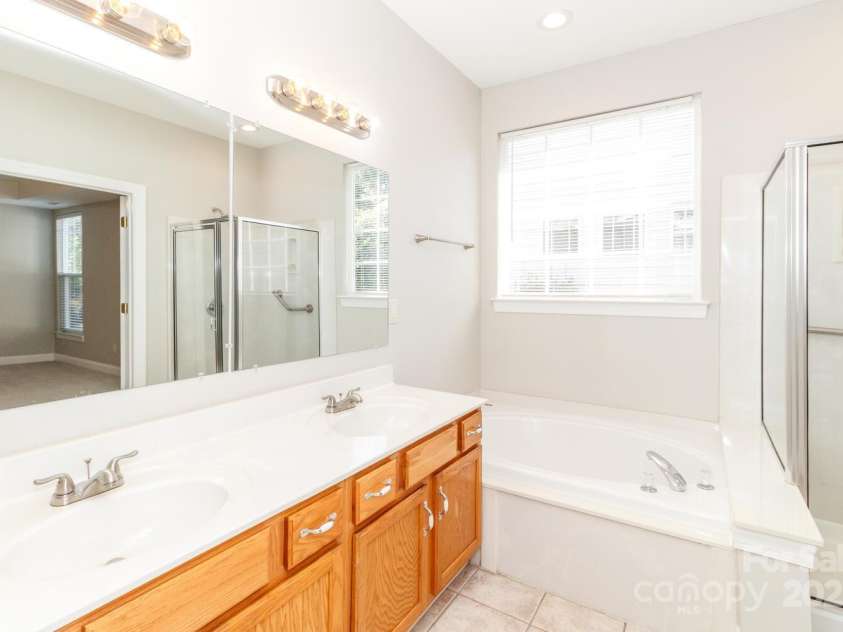 8010 Cottsbrooke Drive, Huntersville, NC 28078.  MLS# CAR4297605, YatesRealty ID 35201. 