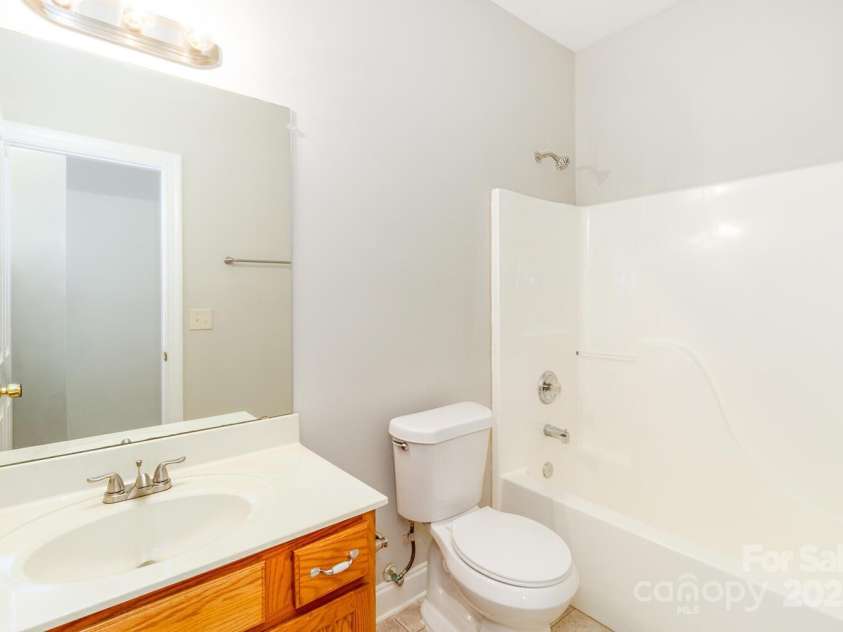 8010 Cottsbrooke Drive, Huntersville, NC 28078.  MLS# CAR4297605, YatesRealty ID 35201. 
