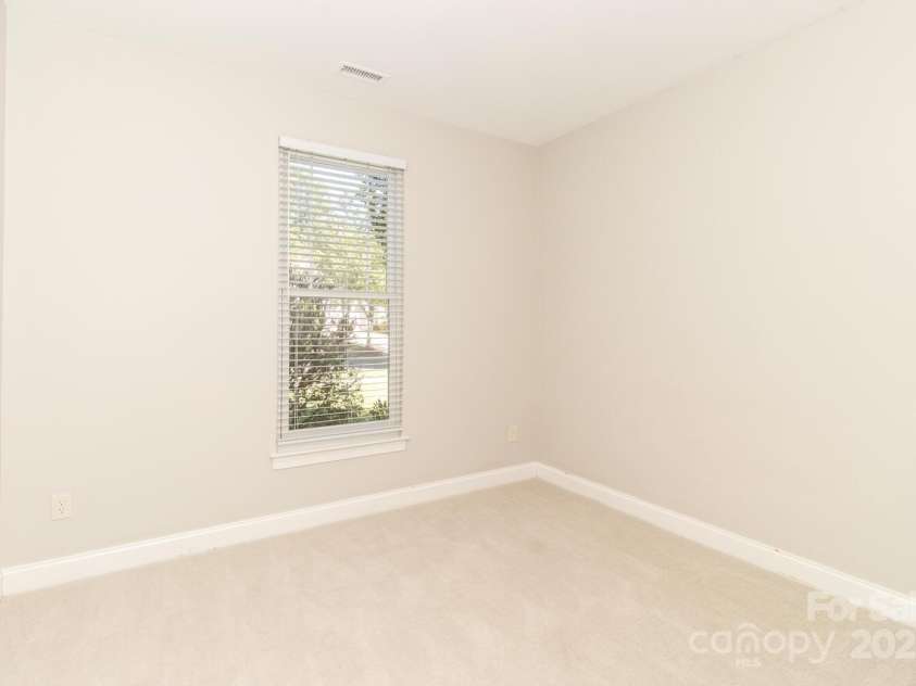 8010 Cottsbrooke Drive, Huntersville, NC 28078.  MLS# CAR4297605, YatesRealty ID 35201. 