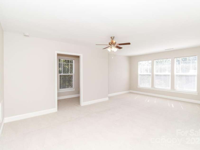 8010 Cottsbrooke Drive, Huntersville, NC 28078.  MLS# CAR4297605, YatesRealty ID 35201. 