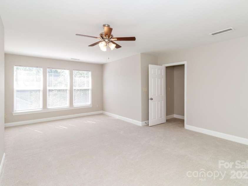 8010 Cottsbrooke Drive, Huntersville, NC 28078.  MLS# CAR4297605, YatesRealty ID 35201. 