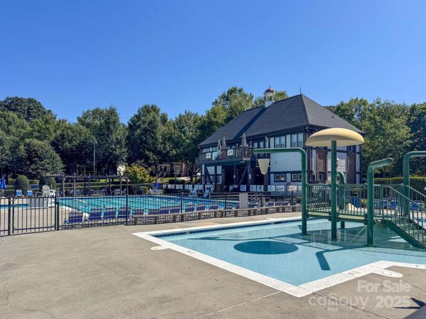 8010 Cottsbrooke Drive, Huntersville, NC 28078.  MLS# CAR4297605, YatesRealty ID 35201. 