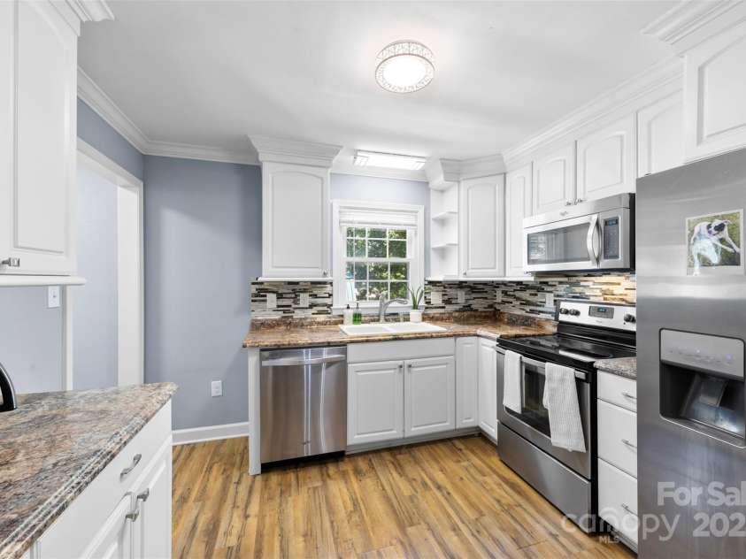 2411 Winterfield Drive, Gastonia, NC 28056.  MLS# CAR4297530, YatesRealty ID 35204. 