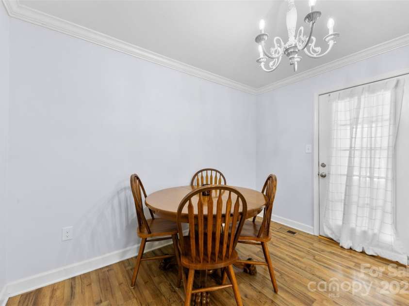 2411 Winterfield Drive, Gastonia, NC 28056.  MLS# CAR4297530, YatesRealty ID 35204. 