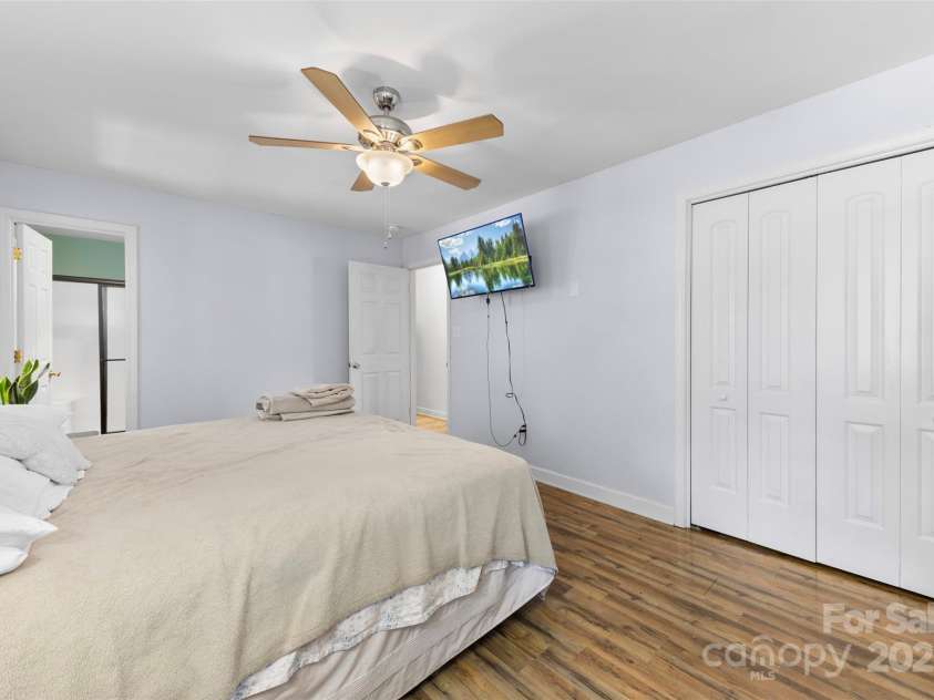 2411 Winterfield Drive, Gastonia, NC 28056.  MLS# CAR4297530, YatesRealty ID 35204. 