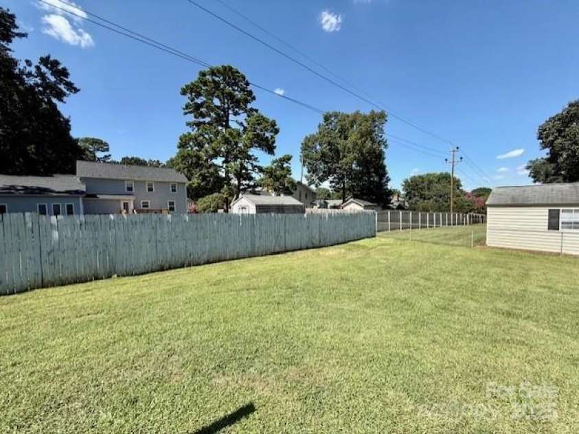 2411 Winterfield Drive, Gastonia, NC 28056.  MLS# CAR4297530, YatesRealty ID 35204. 