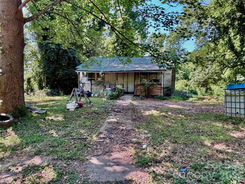 137 Napa Drive, Rutherfordton, NC 28139.  MLS# CAR4379149, YatesRealty ID 35205. 