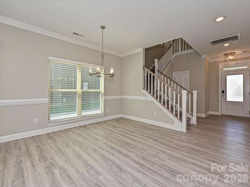6320 Kennard Drive, Charlotte, NC 28216.  MLS# CAR4400358, YatesRealty ID 35206. Dining Room