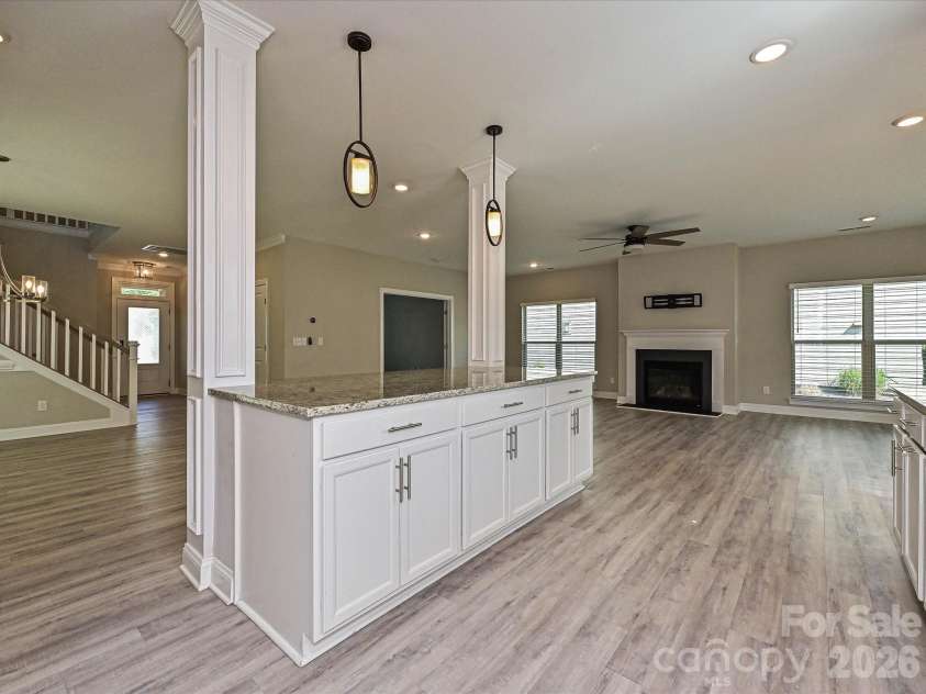 6320 Kennard Drive, Charlotte, NC 28216.  MLS# CAR4400358, YatesRealty ID 35206. Kitchen