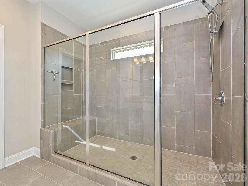 6320 Kennard Drive, Charlotte, NC 28216.  MLS# CAR4400358, YatesRealty ID 35206. Primary Bathroom
