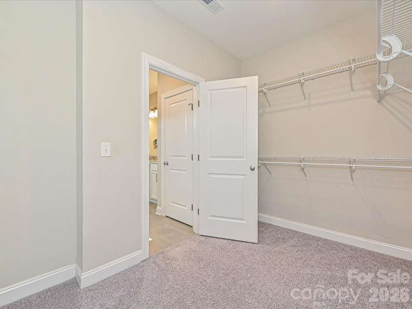 6320 Kennard Drive, Charlotte, NC 28216.  MLS# CAR4400358, YatesRealty ID 35206. Primary Closet