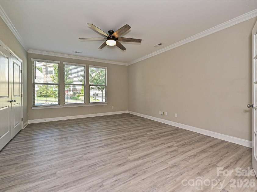 6320 Kennard Drive, Charlotte, NC 28216.  MLS# CAR4400358, YatesRealty ID 35206. Study/ Flex