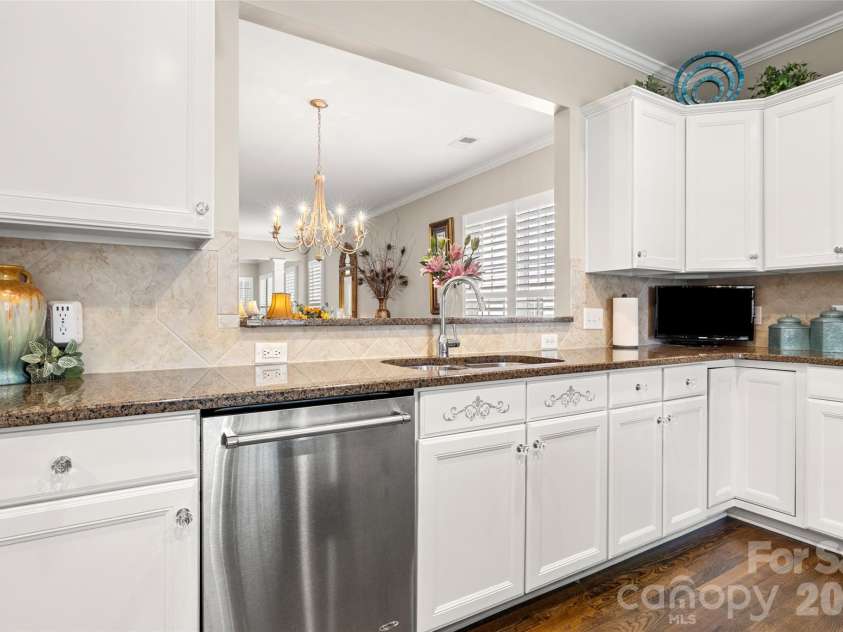 26503 Sandpiper Court, Indian Land, SC 29707.  MLS# CAR4396198, YatesRealty ID 35207. Kitchen