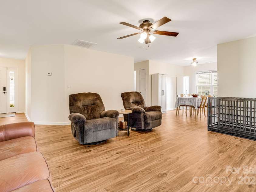 299 Swift Creek Road, Fletcher, NC 28732.  MLS# CAR4297720, YatesRealty ID 35207. 