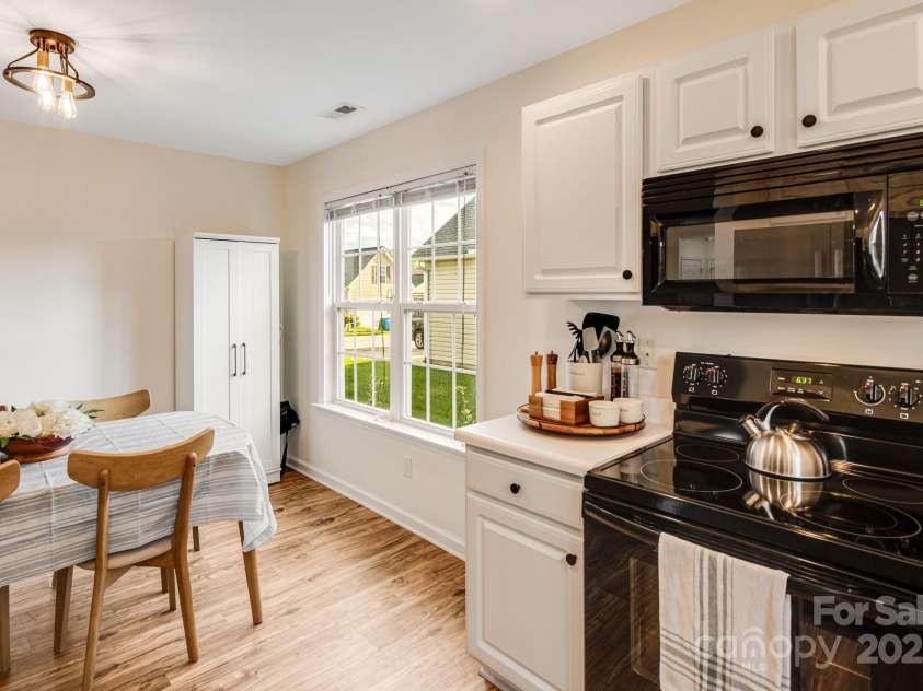 299 Swift Creek Road, Fletcher, NC 28732.  MLS# CAR4297720, YatesRealty ID 35207. 