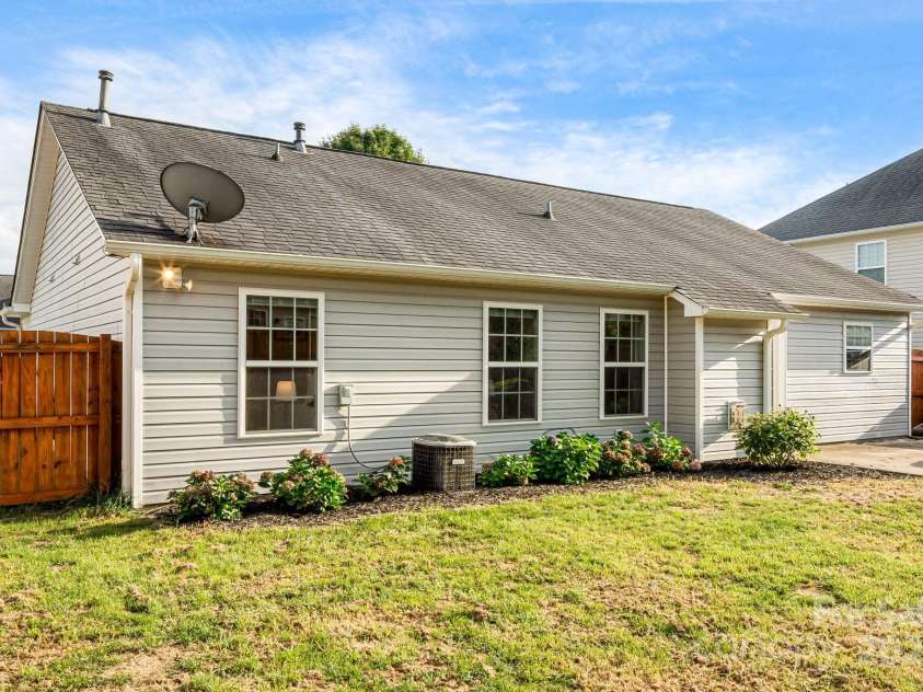 299 Swift Creek Road, Fletcher, NC 28732.  MLS# CAR4297720, YatesRealty ID 35207. 