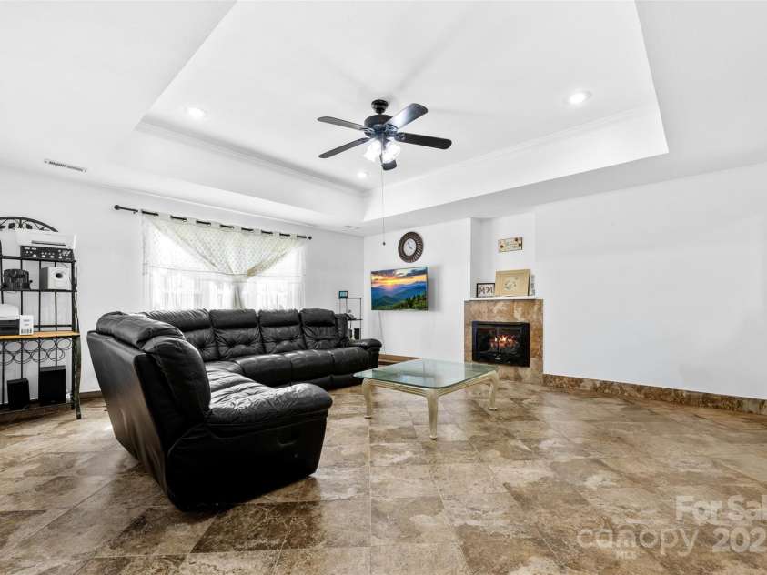 107 Cliffwood Drive, Hudson, NC 28638.  MLS# CAR4297801, YatesRealty ID 35208. 