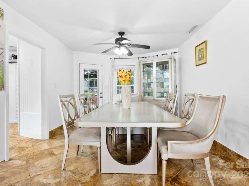 107 Cliffwood Drive, Hudson, NC 28638.  MLS# CAR4297801, YatesRealty ID 35208. 