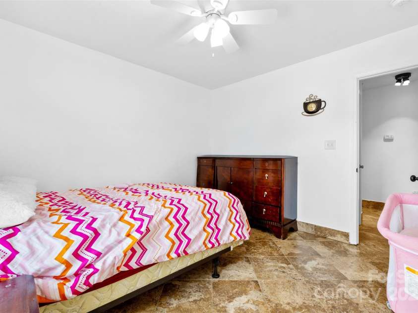 107 Cliffwood Drive, Hudson, NC 28638.  MLS# CAR4297801, YatesRealty ID 35208. 