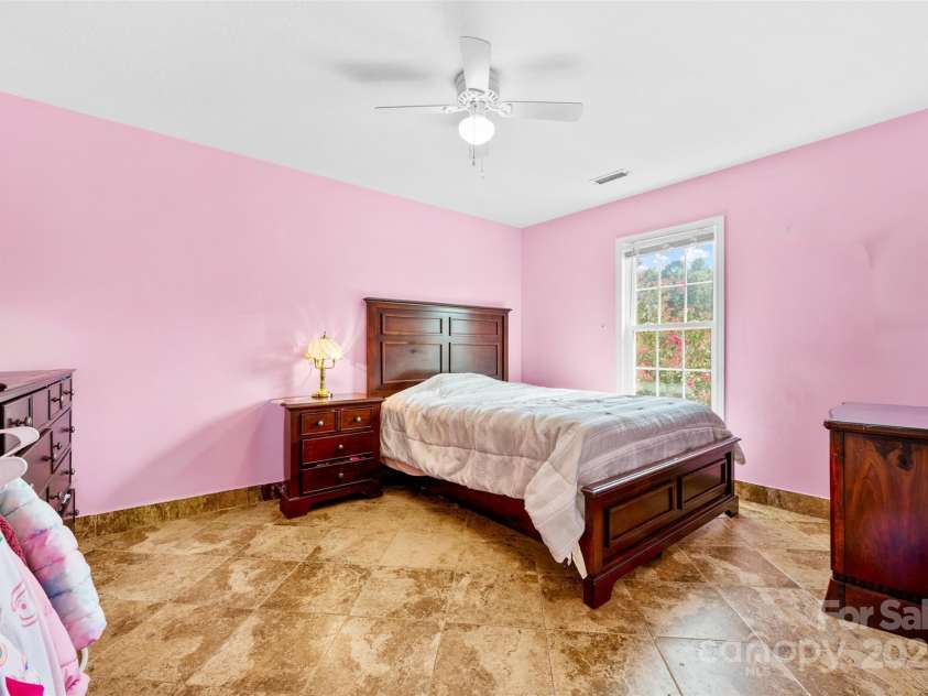 107 Cliffwood Drive, Hudson, NC 28638.  MLS# CAR4297801, YatesRealty ID 35208. 