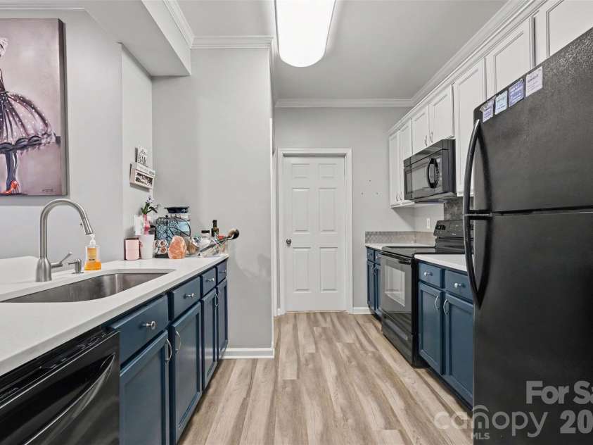 5431 Village Drive, Concord, NC 28027.  MLS# CAR4398739, YatesRealty ID 35208. 