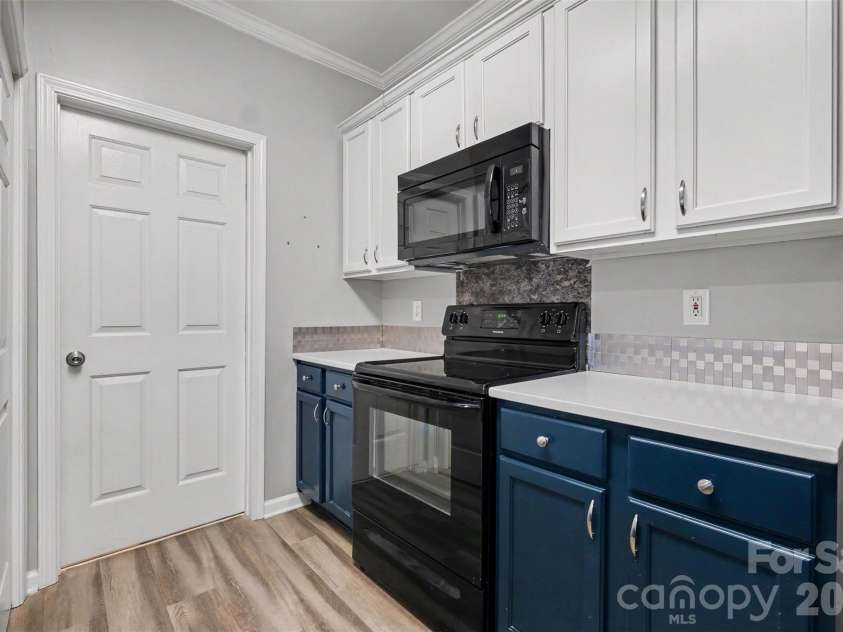 5431 Village Drive, Concord, NC 28027.  MLS# CAR4398739, YatesRealty ID 35208. 