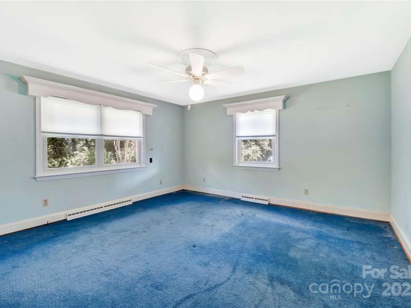 152 31st Avenue, Hickory, NC 28601.  MLS# CAR4297011, YatesRealty ID 35209. 