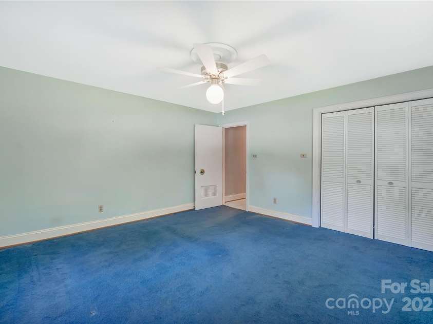 152 31st Avenue, Hickory, NC 28601.  MLS# CAR4297011, YatesRealty ID 35209. 