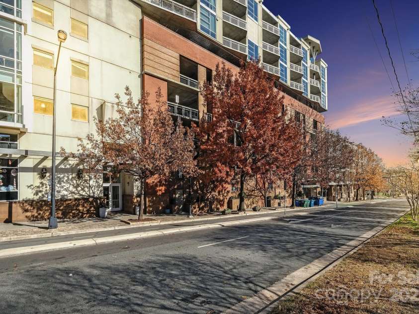 505 Sixth Street, Charlotte, NC 28202.  MLS# CAR4331370, YatesRealty ID 3521. 
